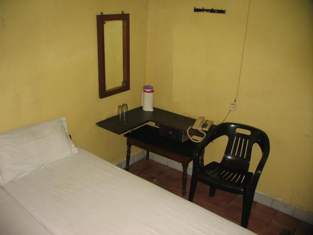 Vasantha Lodge Purasawalkam צ'נאי חדר תמונה